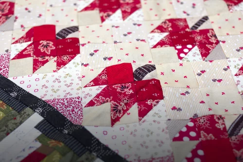 This smooth running thread is perfect for hand or machine piecing.