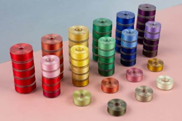 Available in reuseable pre-wound bobbins with no added adhesives for a cleaner sewing experience.