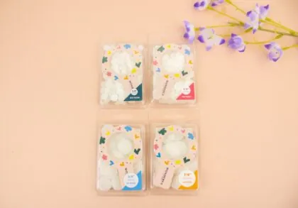 Close-up of the Fusible Applique Tacks by WonderFil, including 4 sizes.